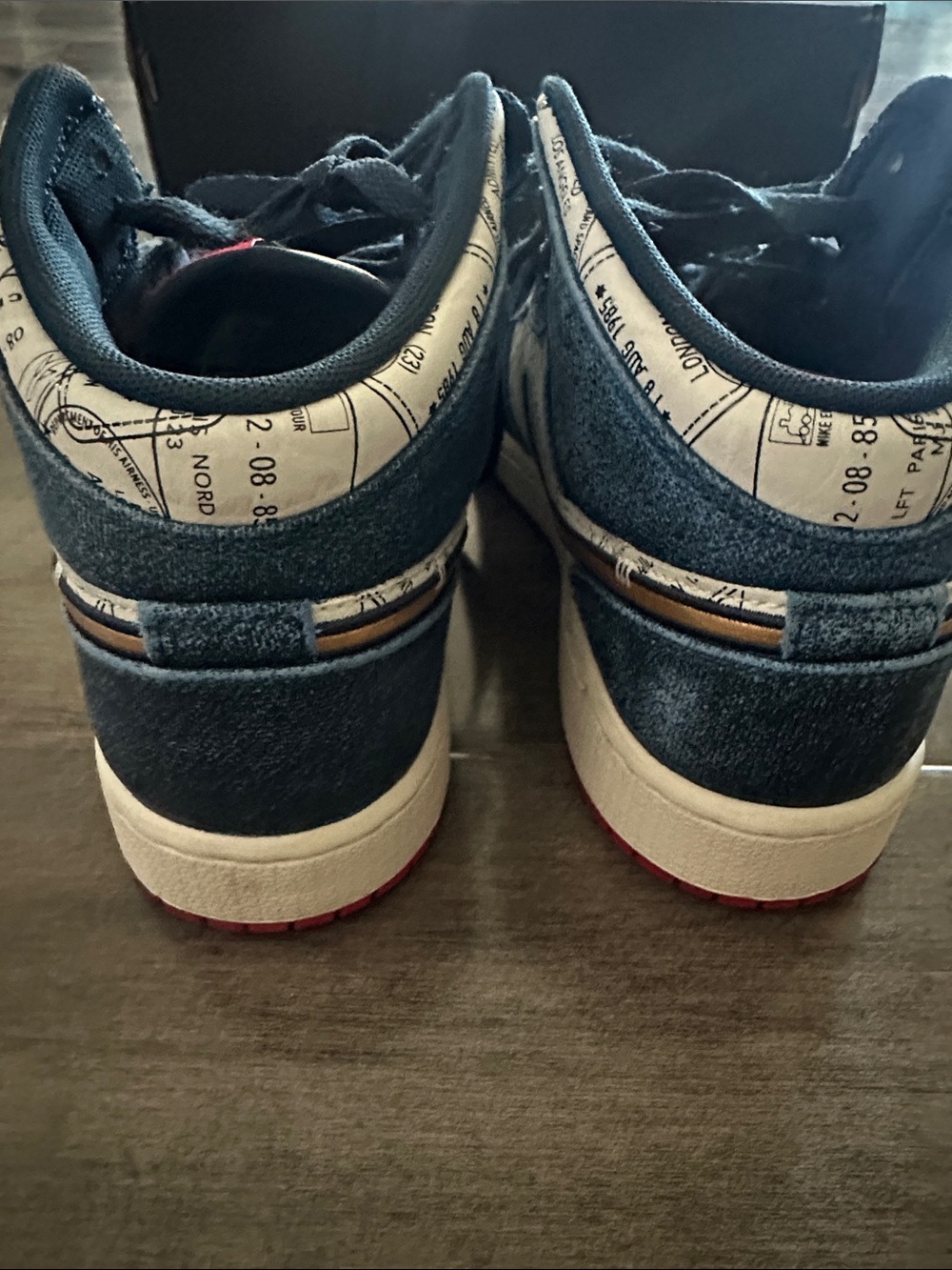 Nike Kids Jordan Mid size 5.5 Boy High-Top Sneakers in Navy, White, Gold - Picture 4 of 8